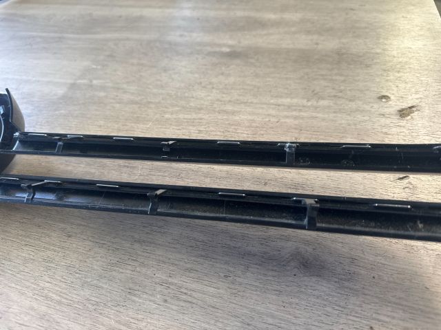 bontott VW GOLF PLUS Hűtőrács