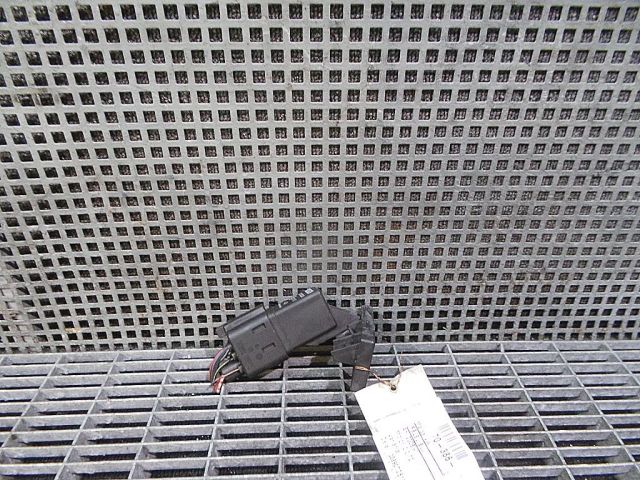 bontott VW GOLF PLUS Izzító Relé