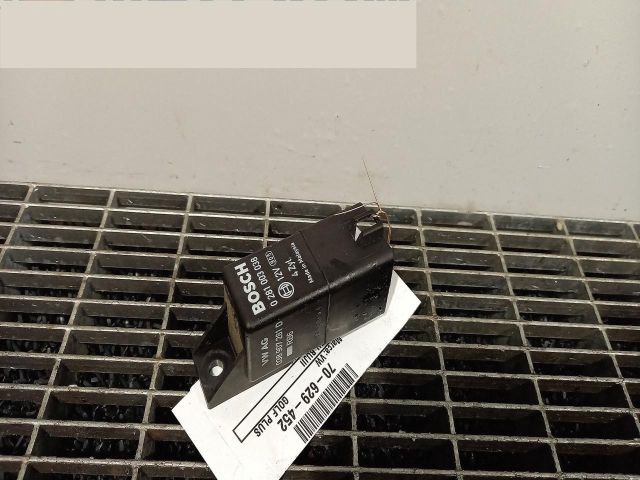 bontott VW GOLF PLUS Izzító Relé