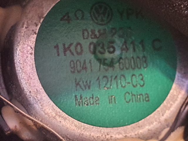 bontott VW GOLF PLUS Jobb A Oszlop Hangszóró Burkolat