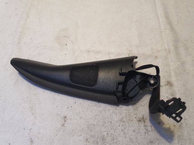 bontott VW GOLF PLUS Jobb A Oszlop Hangszóró Burkolat