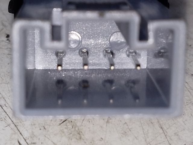 bontott VW GOLF PLUS Jobb első Ablakemelő Kapcsoló