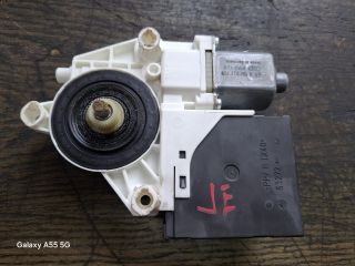 bontott VW GOLF PLUS Jobb első Ablakemelő Motor