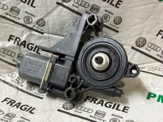 bontott VW GOLF PLUS Jobb első Ablakemelő Motor