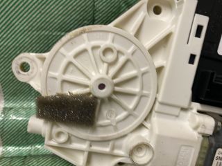 bontott VW GOLF PLUS Jobb első Ablakemelő Motor