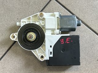 bontott VW GOLF PLUS Jobb első Ablakemelő Motor