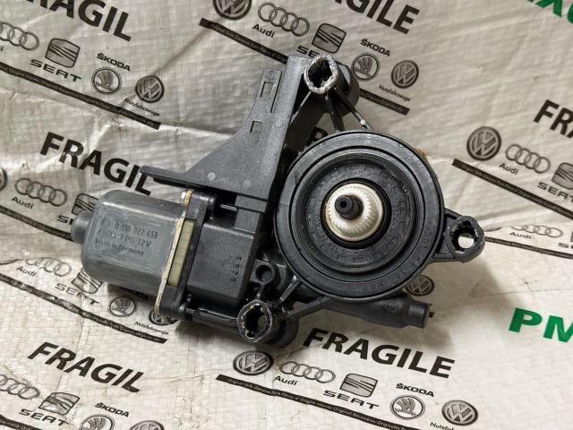 bontott VW GOLF PLUS Jobb első Ablakemelő Motor