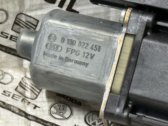 bontott VW GOLF PLUS Jobb első Ablakemelő Motor