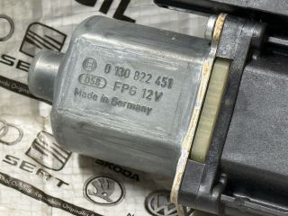 bontott VW GOLF PLUS Jobb első Ablakemelő Motor