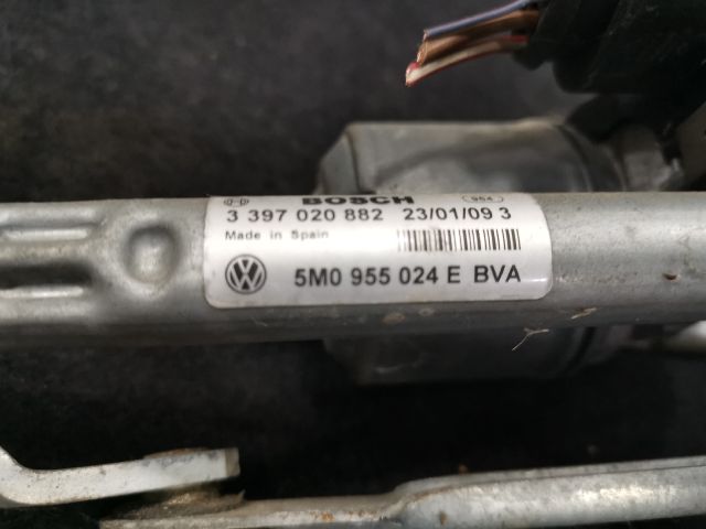 bontott VW GOLF PLUS Jobb első Ablaktörlő Motor