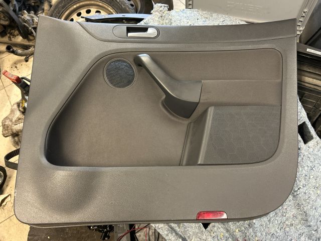 bontott VW GOLF PLUS Jobb első Ajtó Kárpit