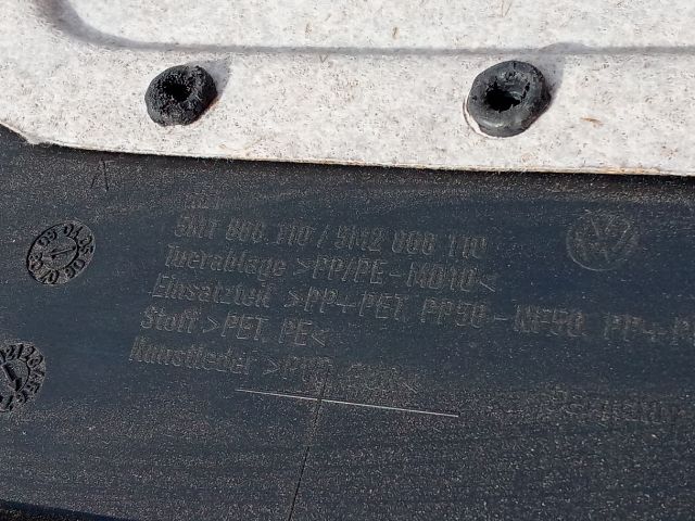 bontott VW GOLF PLUS Jobb első Ajtó Kárpit