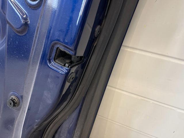 bontott VW GOLF PLUS Jobb első Ajtó (Részeivel)