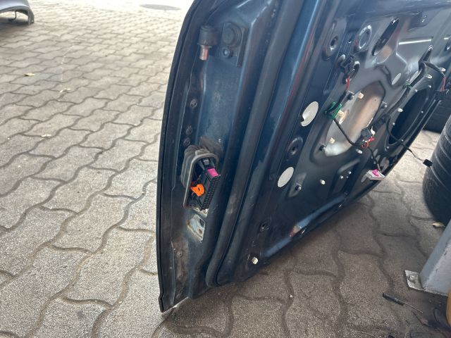 bontott VW GOLF PLUS Jobb első Ajtó (Üres lemez)