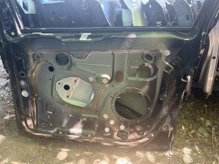 bontott VW GOLF PLUS Jobb első Ajtó (Üres lemez)