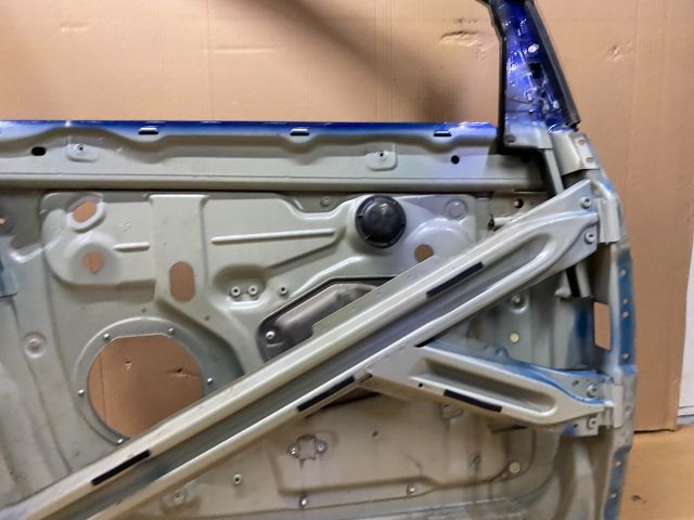 bontott VW GOLF PLUS Jobb első Ajtó (Üres lemez)