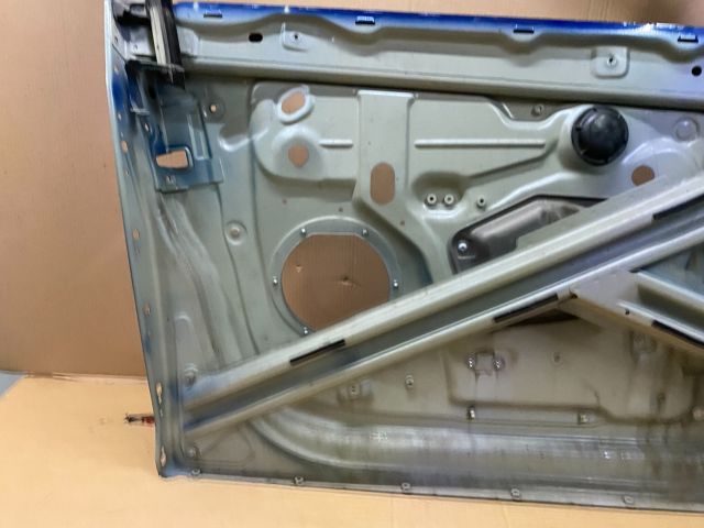 bontott VW GOLF PLUS Jobb első Ajtó (Üres lemez)