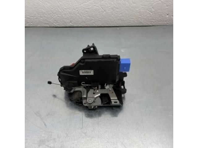 bontott VW GOLF PLUS Jobb első Ajtózár