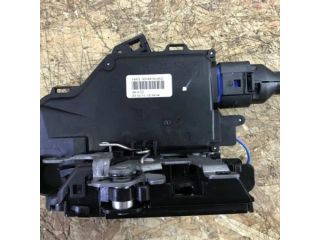 bontott VW GOLF PLUS Jobb első Ajtózár