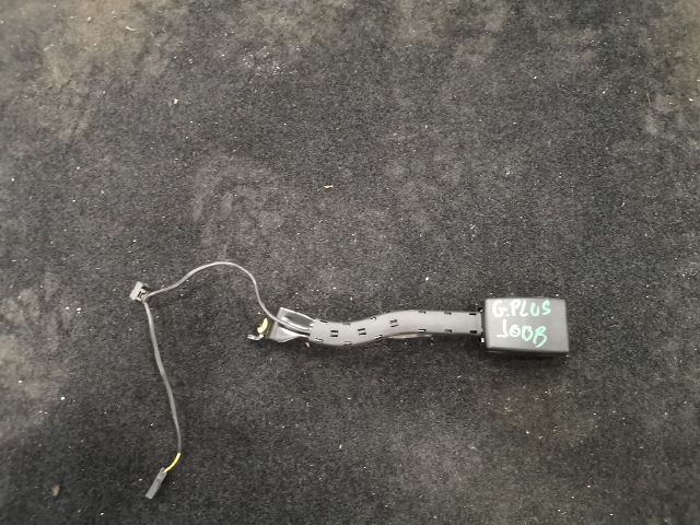 bontott VW GOLF PLUS Jobb első Biztonsági Öv Csat