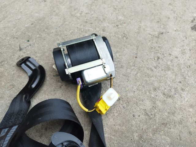 bontott VW GOLF PLUS Jobb első Biztonsági Öv