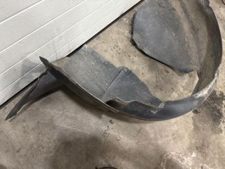 bontott VW GOLF PLUS Jobb első Dobbetét (Kerékjárati, Műanyag)