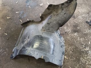 bontott VW GOLF PLUS Jobb első Első Dobbetét (Kerékjárati, Műanyag)