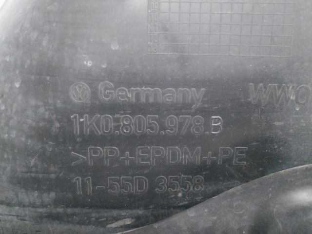 bontott VW GOLF PLUS Jobb első Első Dobbetét (Kerékjárati, Műanyag)