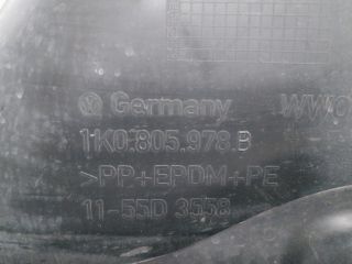 bontott VW GOLF PLUS Jobb első Első Dobbetét (Kerékjárati, Műanyag)