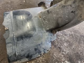 bontott VW GOLF PLUS Jobb első Első Dobbetét (Kerékjárati, Műanyag)