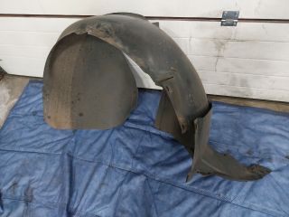 bontott VW GOLF PLUS Jobb első Első Dobbetét (Kerékjárati, Műanyag)