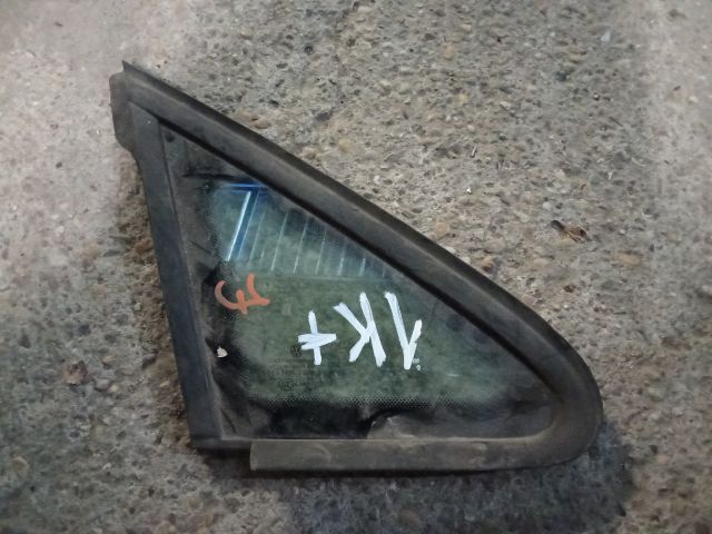 bontott VW GOLF PLUS Jobb első Fixüveg (Ajtóban)