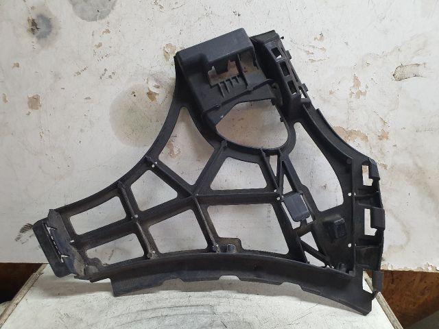 bontott VW GOLF PLUS Jobb első Oldal Lökhárító Tartó (Műanyag)