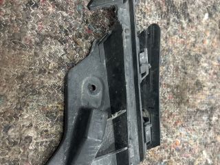 bontott VW GOLF PLUS Jobb első Oldal Lökhárító Tartó (Műanyag)