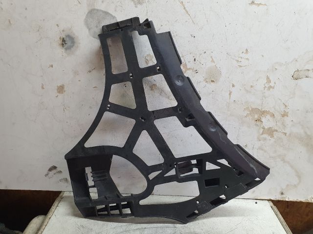 bontott VW GOLF PLUS Jobb első Oldal Lökhárító Tartó (Műanyag)