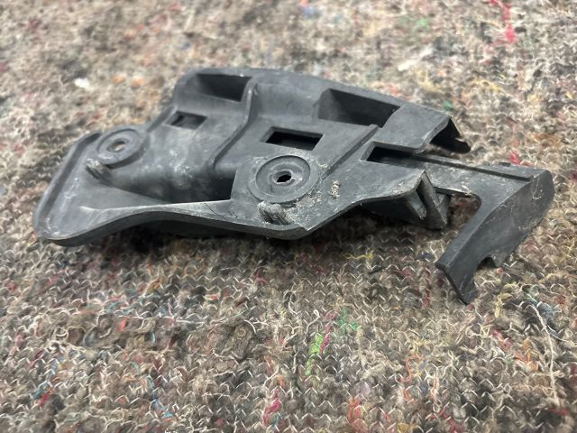 bontott VW GOLF PLUS Jobb első Oldal Lökhárító Tartó (Műanyag)