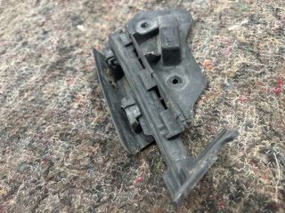 bontott VW GOLF PLUS Jobb első Oldal Lökhárító Tartó (Műanyag)