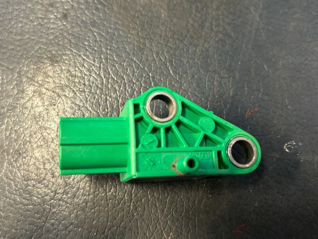 bontott VW GOLF PLUS Jobb első Oldal Ütközés Érzékelő