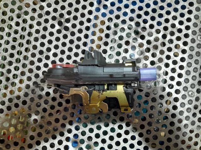 bontott VW GOLF PLUS Jobb első Zsanér