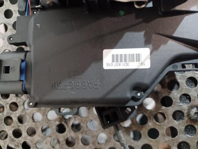 bontott VW GOLF PLUS Jobb első Zsanér