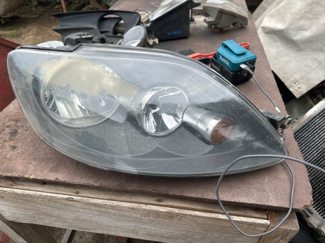 bontott VW GOLF PLUS Jobb Fényszóró