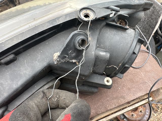 bontott VW GOLF PLUS Jobb Fényszóró