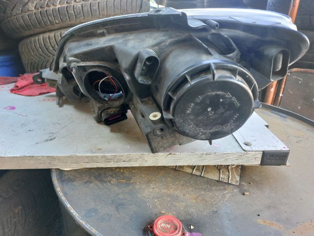 bontott VW GOLF PLUS Jobb Fényszóró