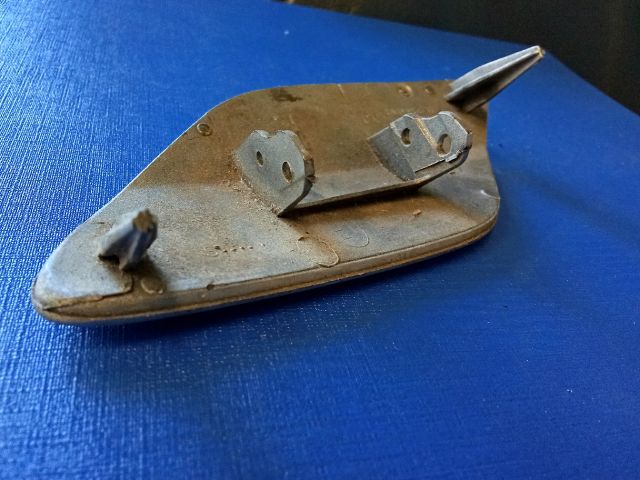 bontott VW GOLF PLUS Jobb Fényszórómosó Fedél