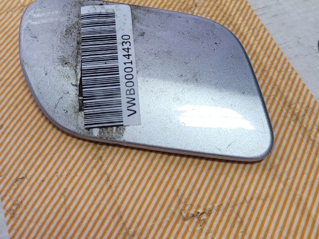 bontott VW GOLF PLUS Jobb Fényszórómosó Fedél