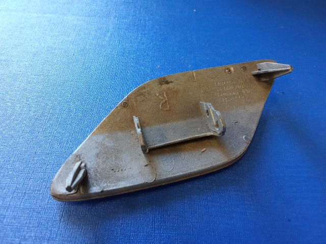 bontott VW GOLF PLUS Jobb Fényszórómosó Fedél