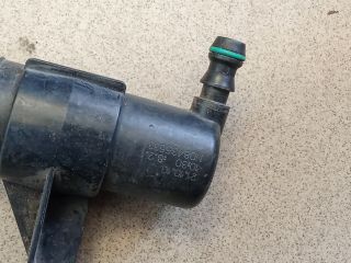 bontott VW GOLF PLUS Jobb Fényszórómosó Fúvóka