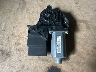 bontott VW GOLF PLUS Jobb hátsó Ablakemelő Motor