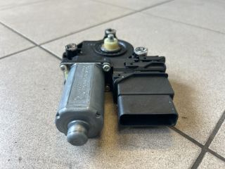 bontott VW GOLF PLUS Jobb hátsó Ablakemelő Motor