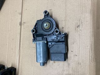 bontott VW GOLF PLUS Jobb hátsó Ablakemelő Motor